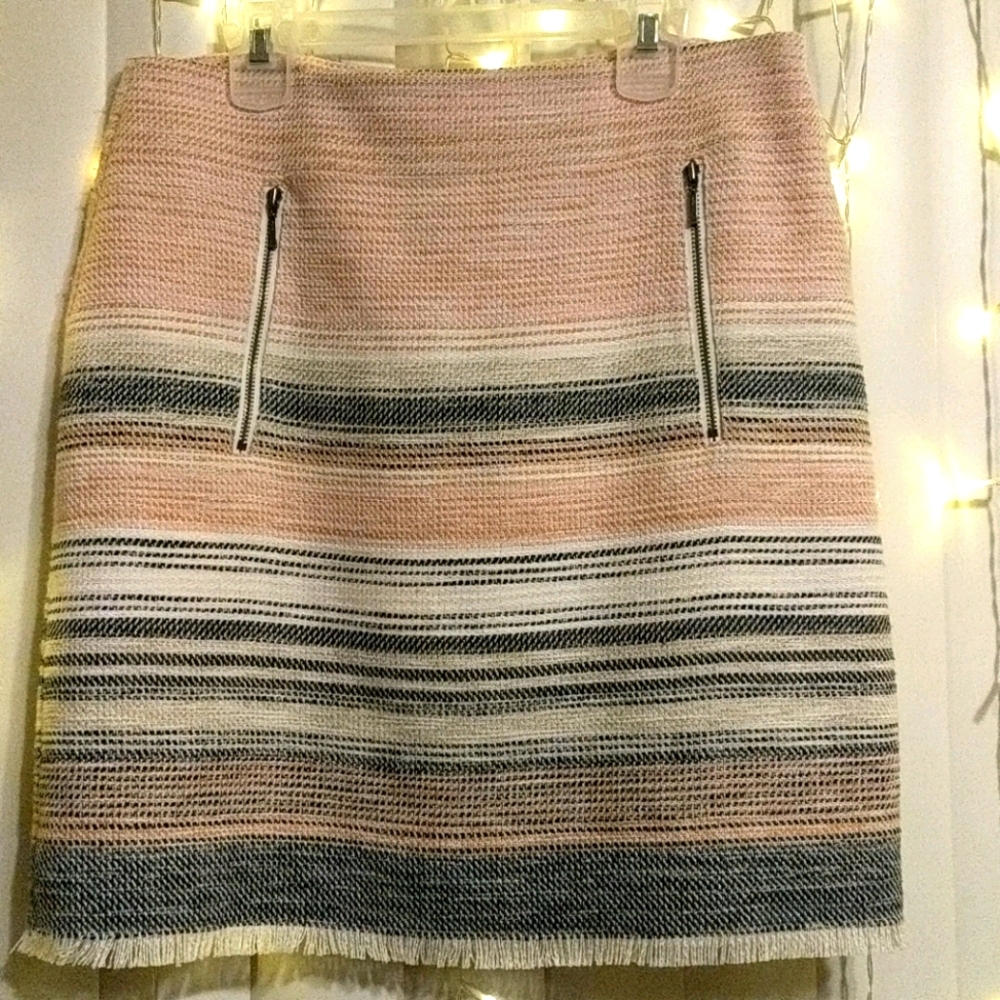 Ann Taylor LOFT Woman's size 6